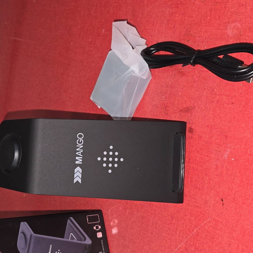 Mango T3 Dual Wireless Charging Station - Black - Picture 6 of 7